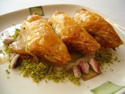 Adana iekileri iinde en grsel rn  taze , kaliteli ve sper tatta 1 kilo fstkl biyet - baklava tatl gnder