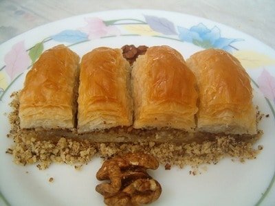 Kalite ve grsellik arayanlar iin  Esiz lezzette 1 kilo cevizli baklava - pastane tatl baklava yolla firmas